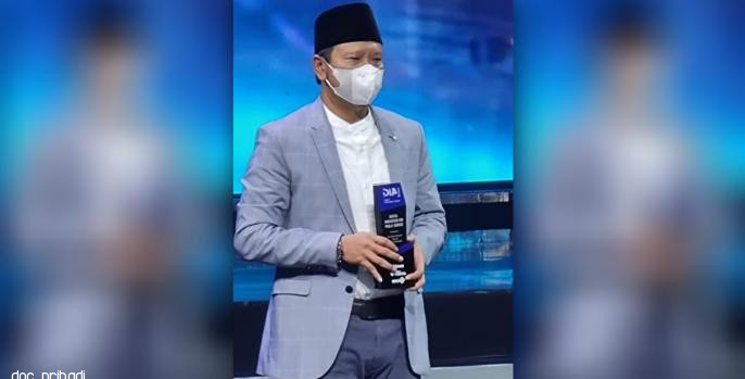 Bupati Irsyad Yusuf Raih Penghargaan Digital Innovation Award 2022