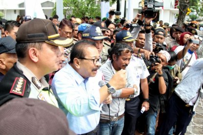 Gubernur Jatim Menandatangani Rumusan Usulan Terkait Angkutan Online