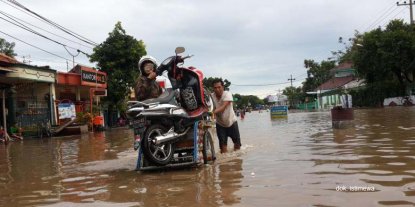 PERSEDIAAN OBAT UNTUK KORBAN BANJIR, AMAN 