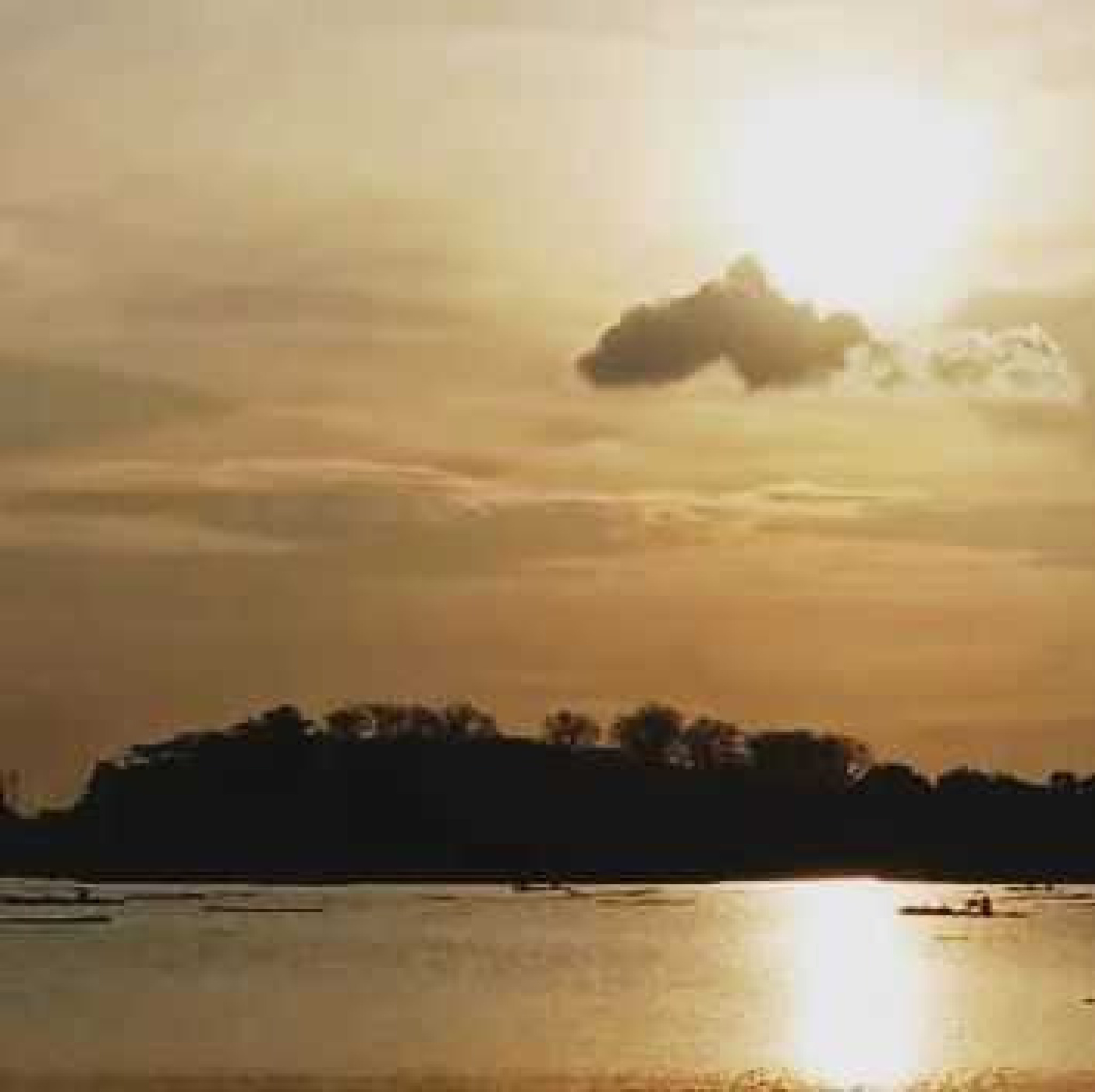 Pesona Sunset Ndawe Garden Tirta