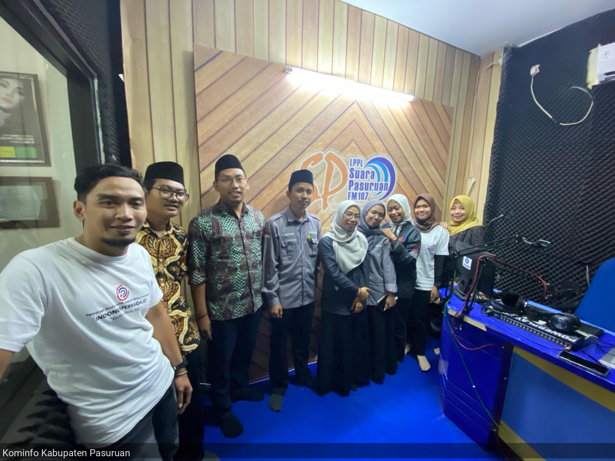 Study Tiru MAN 2 Pasuruan di Radio Suara Pasuruan 107 FM