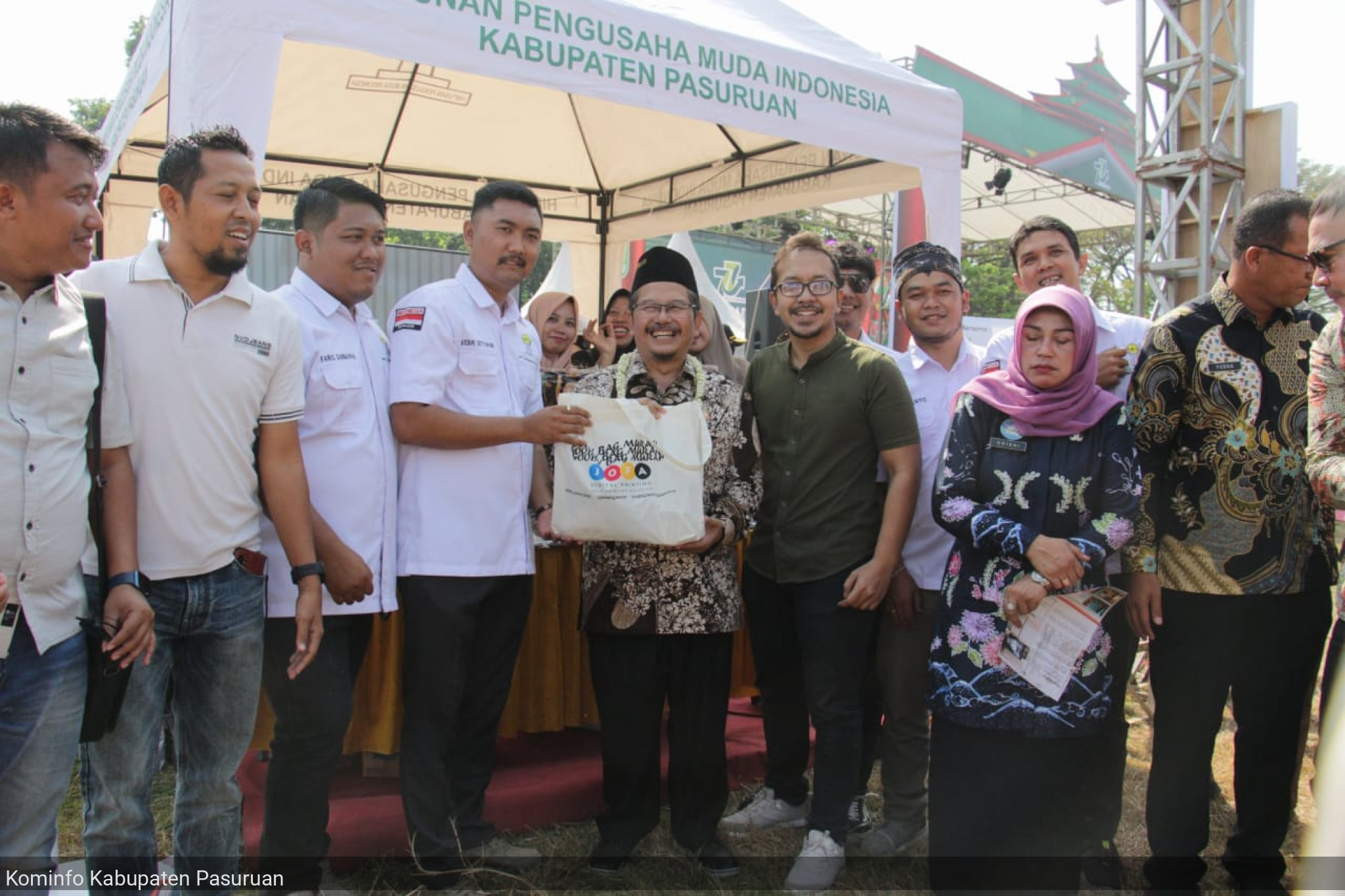 Puncak Peringatan Hari Koperasi Ke-77. Pj. Bupati Pasuruan Ajak Masyarakat Semangat Berkoperasi