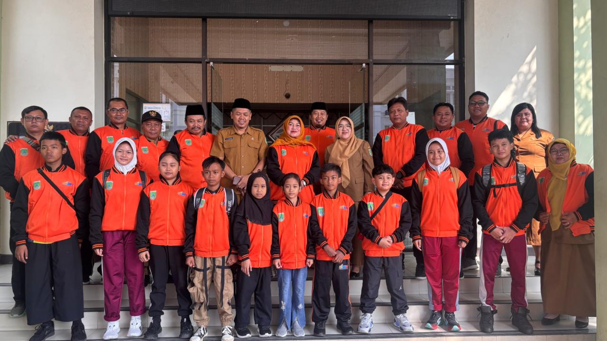 PEMBERANGKATAN ATLET O2SN DINAS PENDIDIKAN DAN KEBUDAYAAN