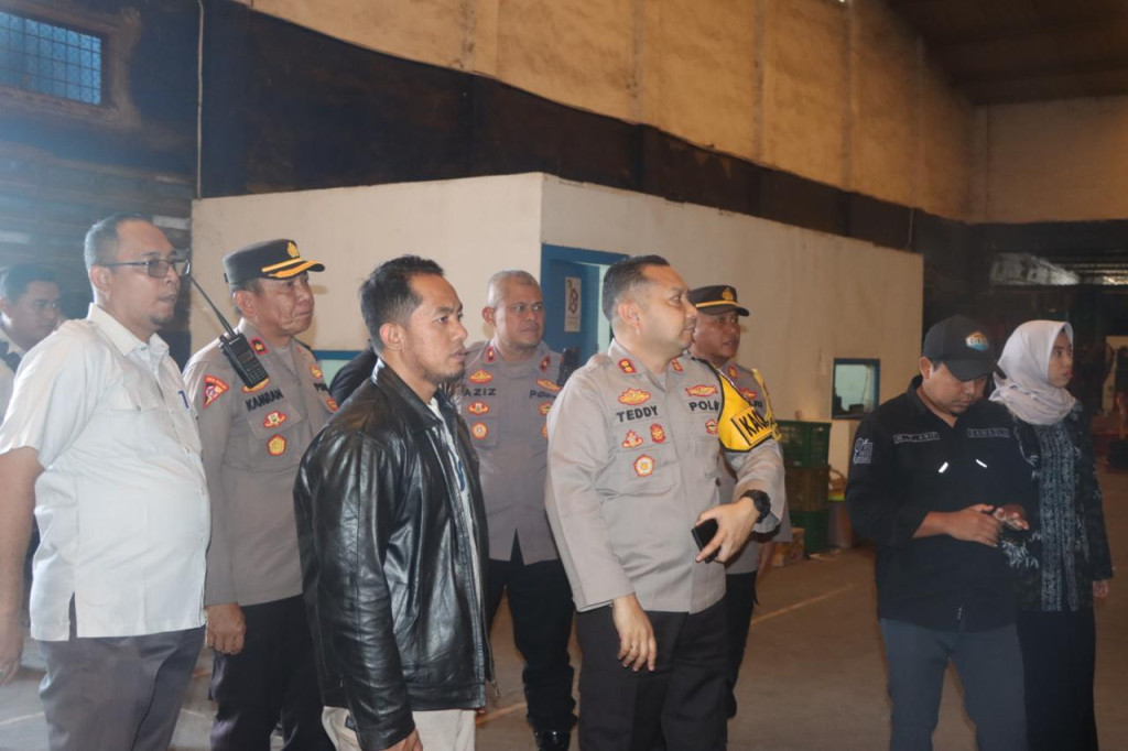 Peninjauan Gudang Logistik KPU oleh Polres Pasuruan