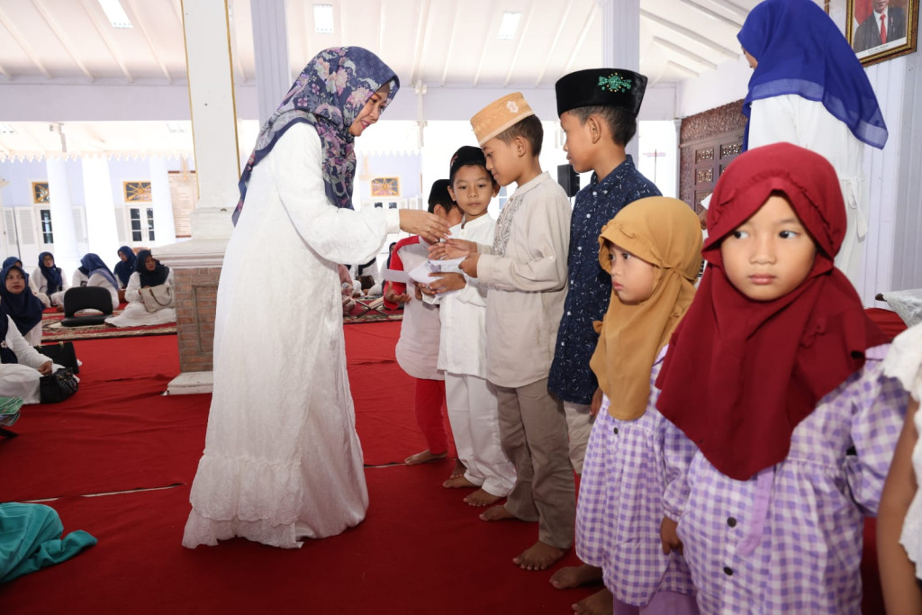 Tadarrus Al-Qur'an dan Kajian Islam TP PKK Kabupaten Pasuruan