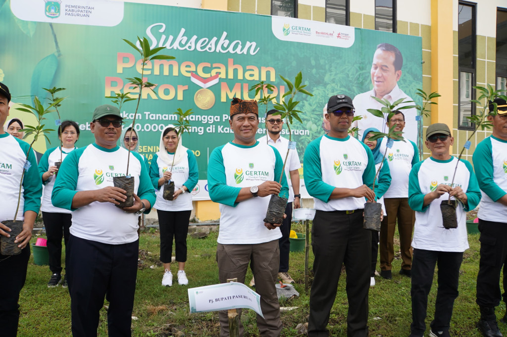 Pemecahan Rekor MURI Gertam 40.000 Mangga Putar