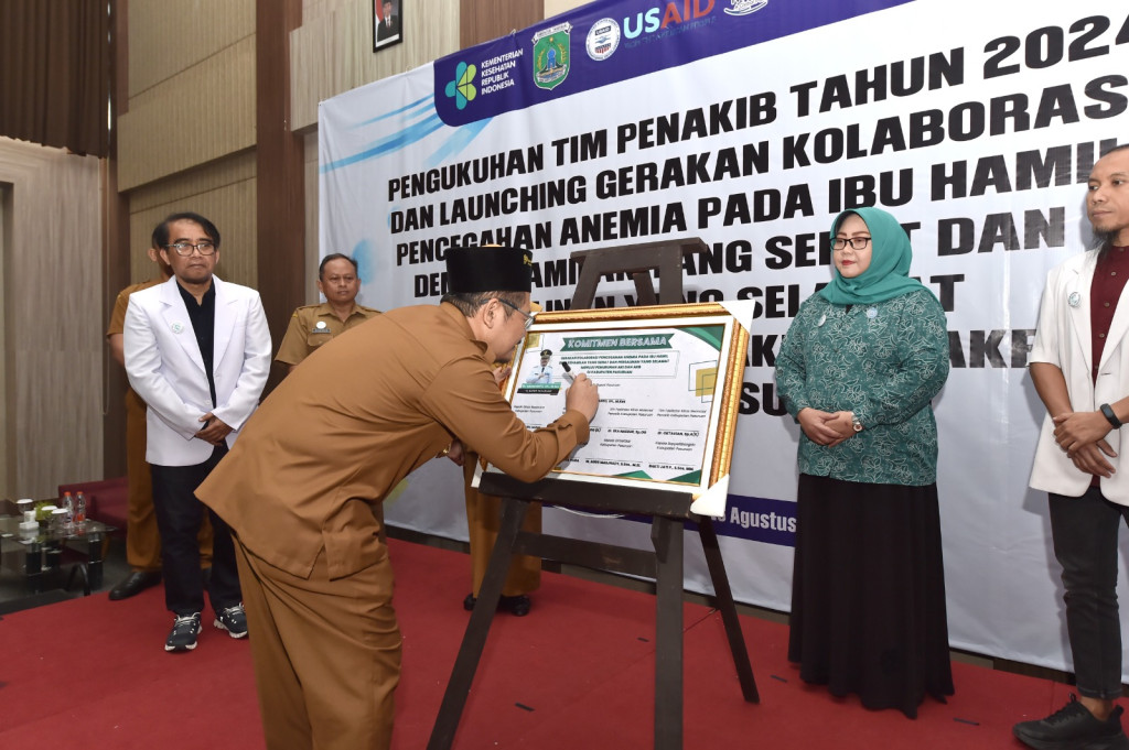 Pengukuhan PENAKIB (Tim Penurunan Angka Kematian Ibu dan Bayi) Kabupaten Pasuruan