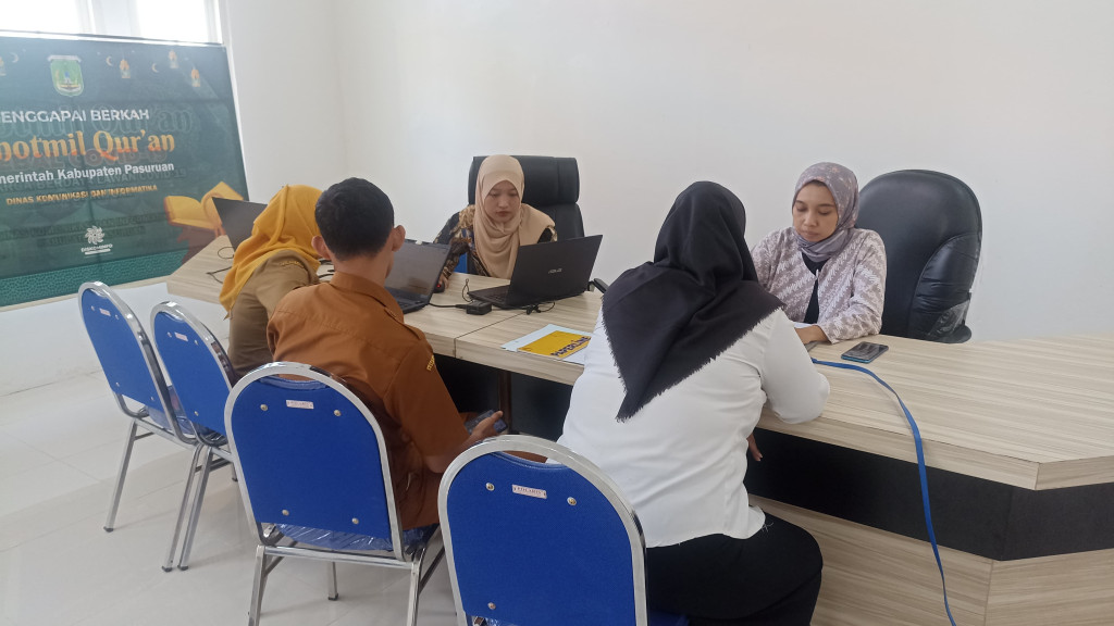 Deks Meta Data Sektoral dan Pengumpulan Data Sektoral