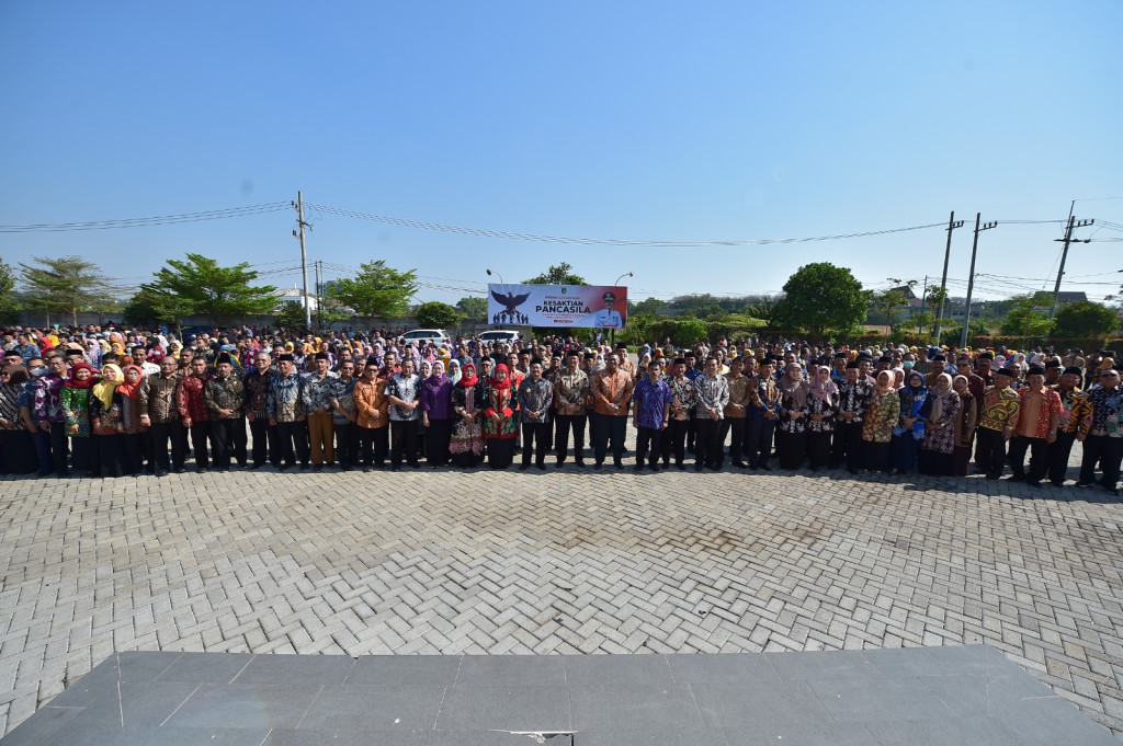 Upacara Peringatan Hari Batik Nasional