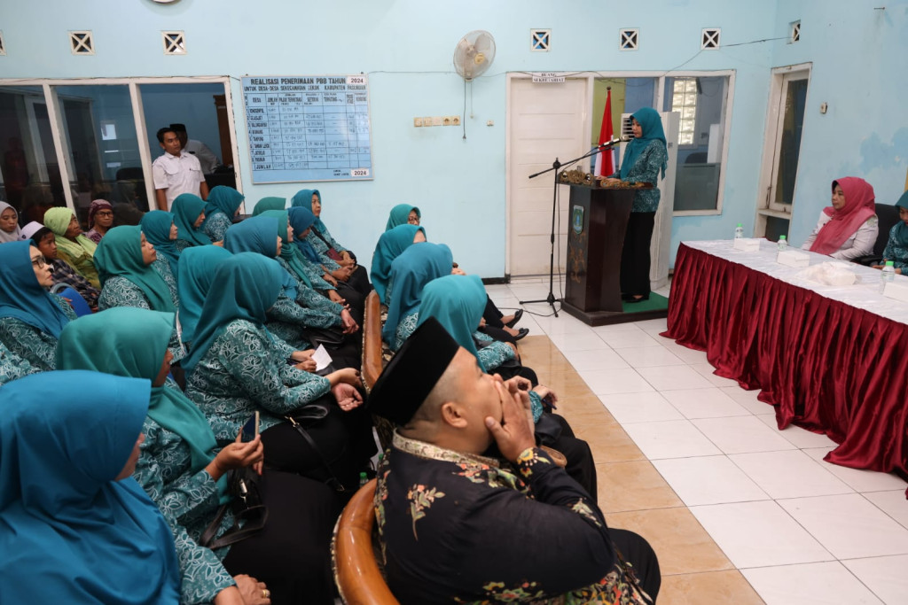 Bakti Sosial - Peringatan HKG PKK Ke-54 Tahun 2024, di Kecamatan Lekok