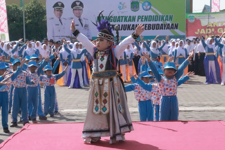 Menguatkan Pendidikan, Memajukan Kebudayaan