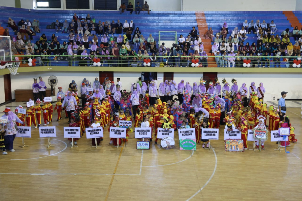 Senam bersama dalam rangka Hari Anak Nasional ke-41