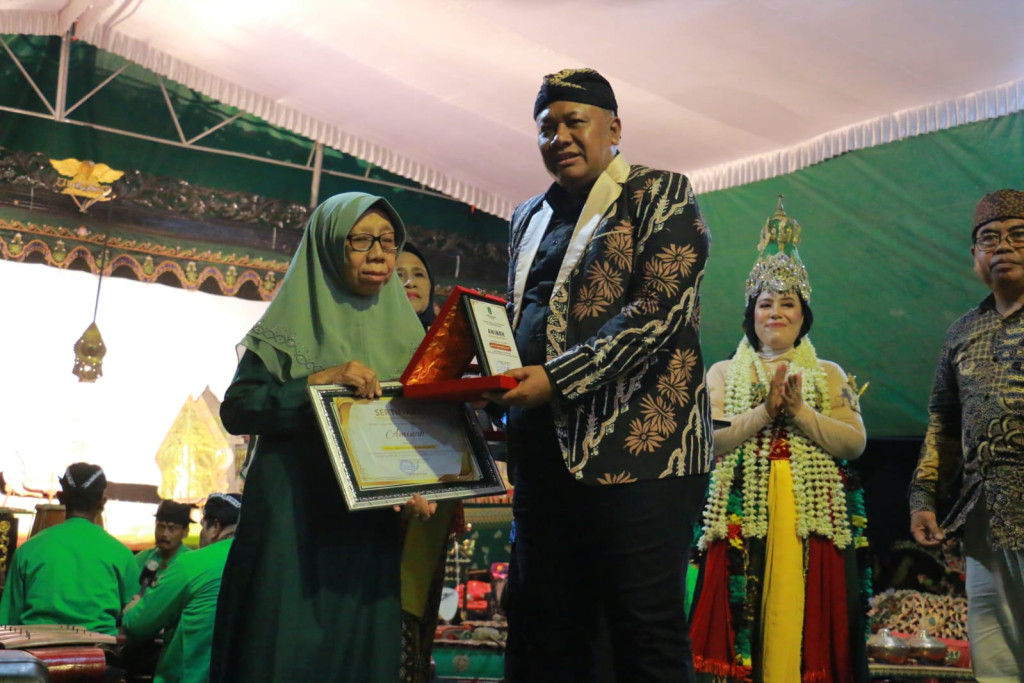 Pagelaran Seni Budaya Wayang Kulit di Desa Suci Gempol